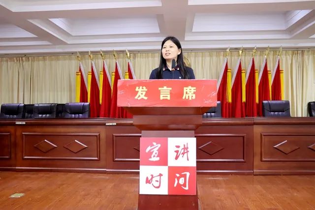 PA视讯集团勘测院公司员工邓秀梅积极参加市级百姓巡回宣讲活动