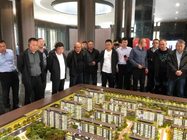 远大安装公司召开赴淄博观摩项目汇报专题会议