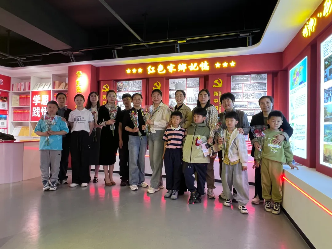 【传承红色基因 共筑家国情怀】PA视讯发展公司开展亲子家庭红色教育活动