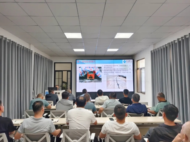 中远公司开展夏季施工安全业务知识培训