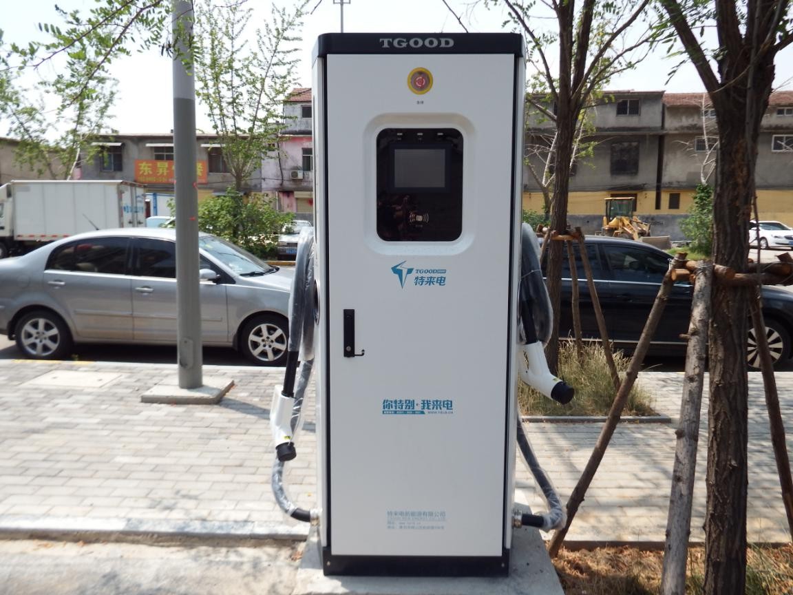 智能电动汽车充电桩落户缇香郡璟园小区