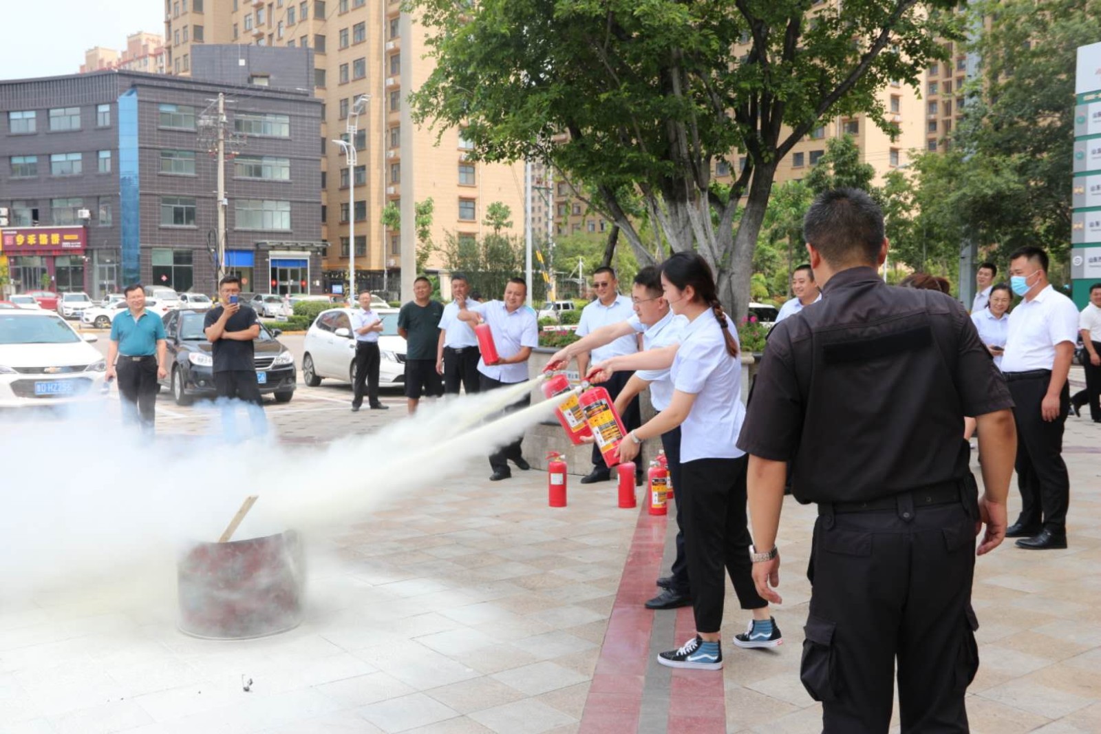 PA视讯金融举行消防安全应急疏散演练活动