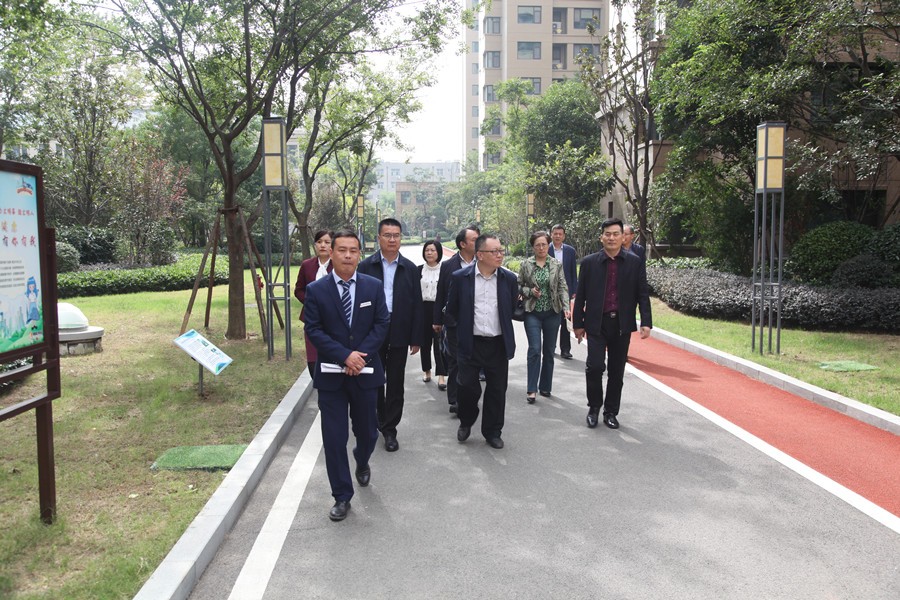 枣庄市市场监管局副局长秦乔一行到腾程物业调研