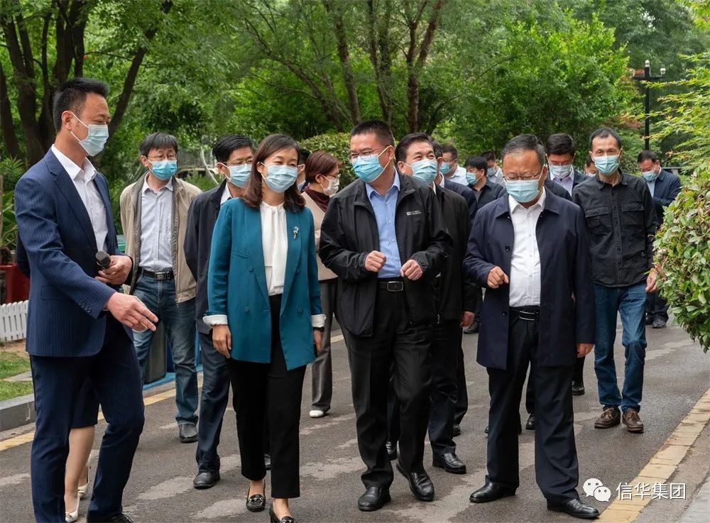 枣庄市政协到涵翠苑小区调研开展提升住宅小区物业管理服务质量工作