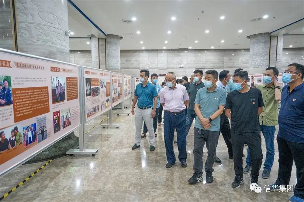 山东PA视讯发展公司组织参观“喜迎二十大家和万事兴”齐鲁好家风主题展