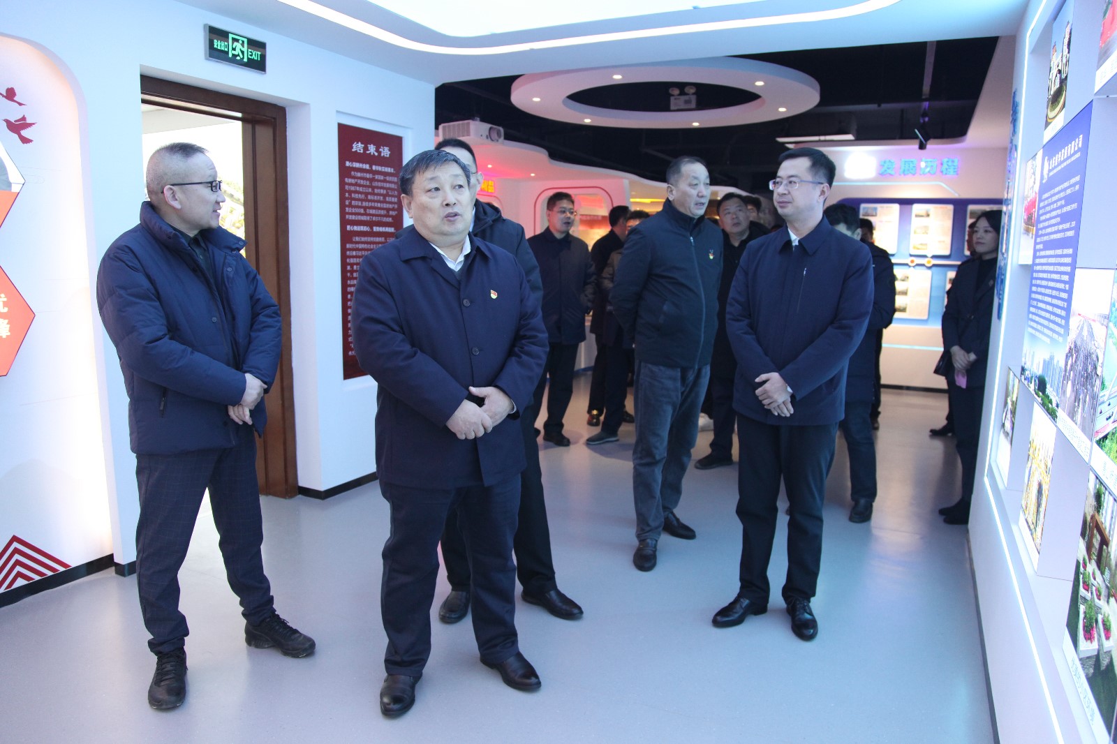 市国资国企系统观摩组到PA视讯集团开展党建观摩交流