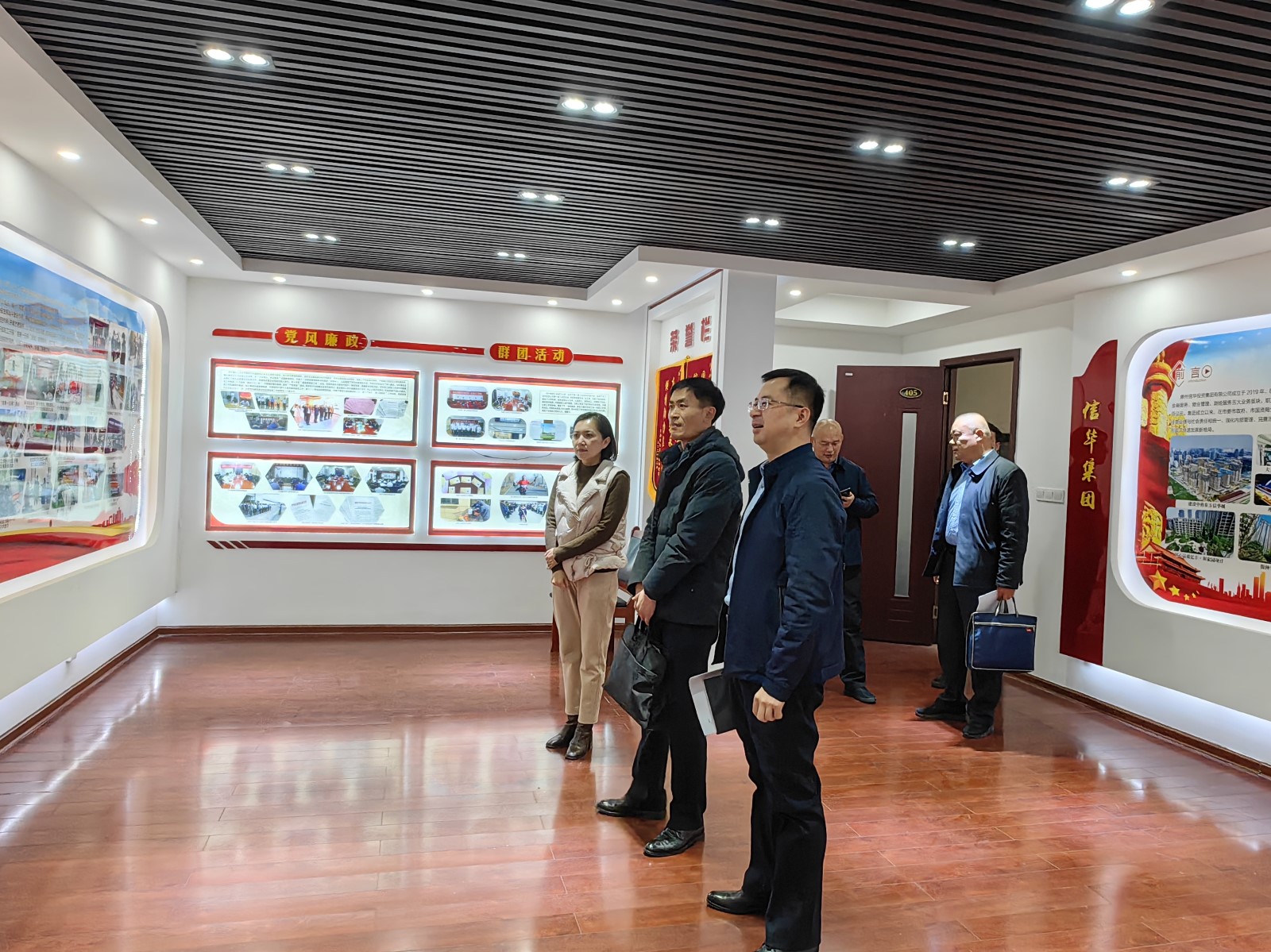 市司法局领导到PA视讯集团调研法治文化建设工作