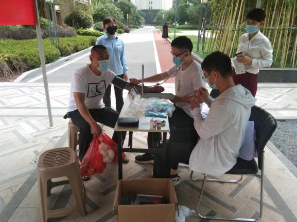 【便民服务进社区】腾程物业公司组织开展便民服务活动